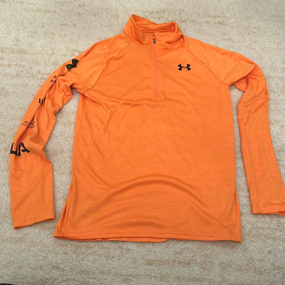 Under Armour 3/4 zip performance long sleeve tee!
